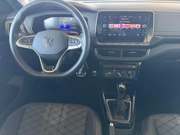 VOLKSWAGEN T-Cross (2024) — foto 14 van 17