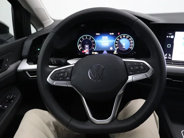 VOLKSWAGEN Golf VIII SW (2025) — foto 19 van 23