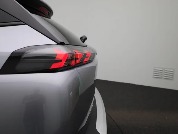 Peugeot 2008 (2023) — foto 31 van 40