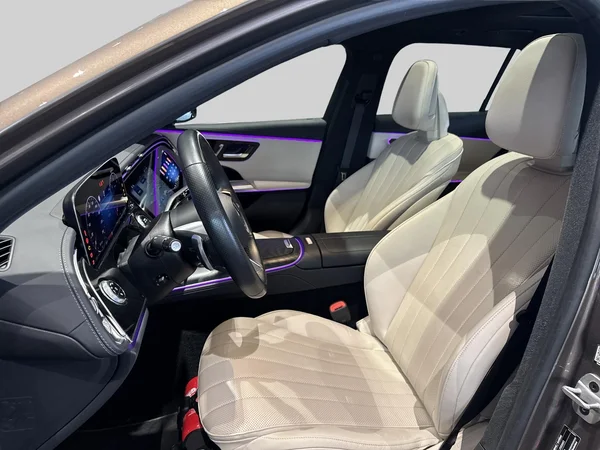 Mercedes-Benz E-Klasse (2024) — foto 8 van 22