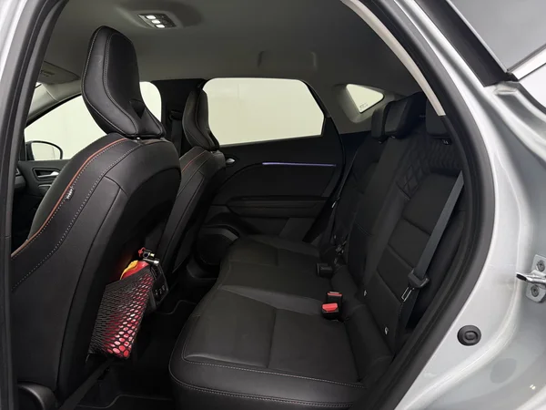 RENAULT Captur (2022) — foto 5 van 28