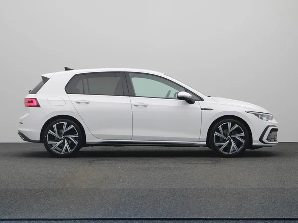 VOLKSWAGEN Golf VIII (2023) — foto 18 van 20