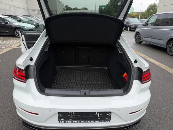 VOLKSWAGEN Arteon (2019) — foto 11 van 21