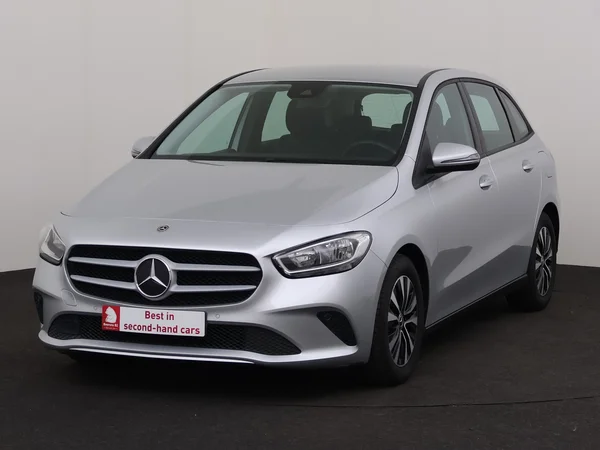 MERCEDES B 180 (2020) — foto 1 van 25
