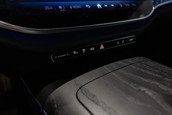 Mercedes-Benz E-Klasse (2024) — foto 39 van 46
