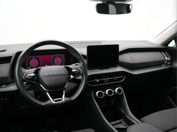 SKODA Kodiaq (2025) — foto 3 van 28