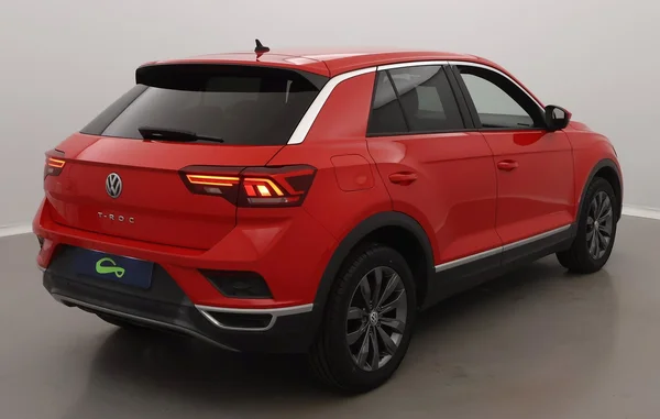 Volkswagen T-Roc (2018) — foto 25 van 29