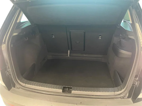 SKODA Karoq (2022) — foto 10 van 21