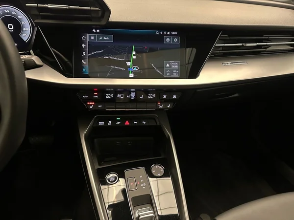 AUDI A3 Sportback PHEV (2025) — foto 2 van 19