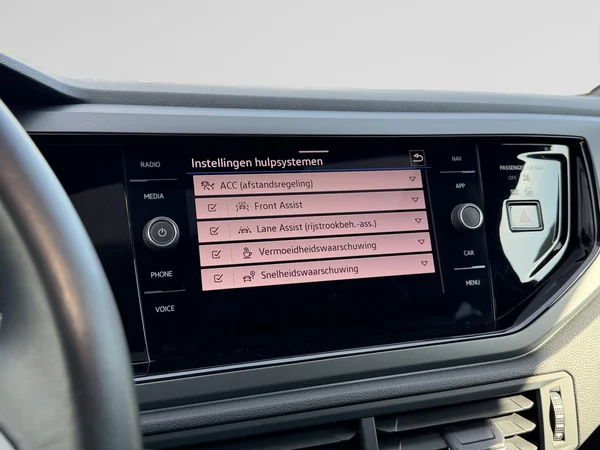VOLKSWAGEN Taigo (2024) — foto 8 van 18