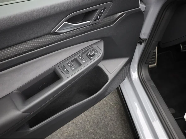 VOLKSWAGEN Golf VIII (2023) — foto 5 van 20