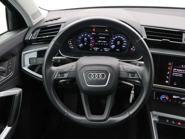 Audi Q3 (2022) — foto 2 van 25