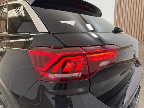 Volkswagen T-Roc (2023) — foto 29 van 30