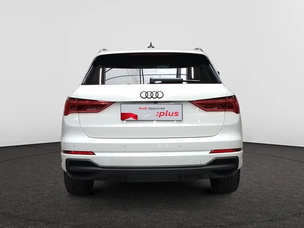 AUDI Q3 PHEV (2023) — foto 18 van 22