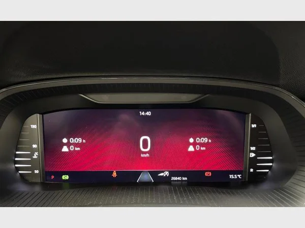 Skoda Octavia Combi (2023) — foto 4 van 28