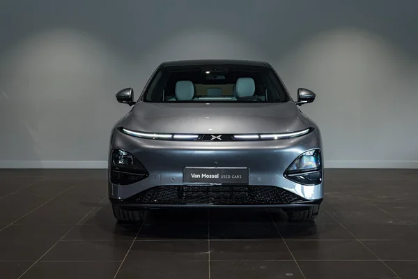 XPENG G6 (2025) — foto 12 van 38