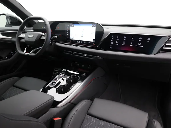 AUDI A5 Avant e-hybrid (PHEV) (2025) — foto 13 van 19