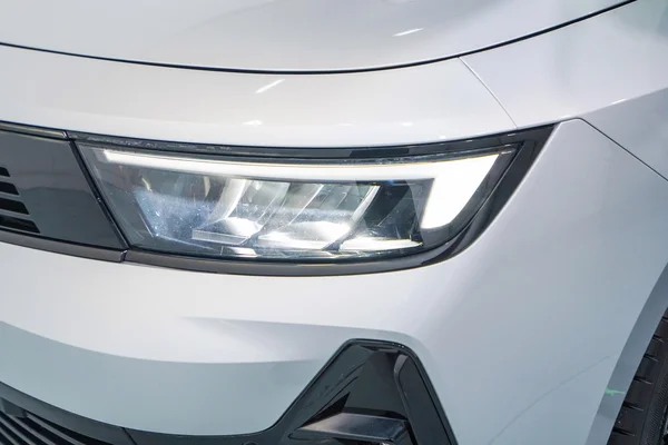 Opel Astra (2023) — foto 61 van 61