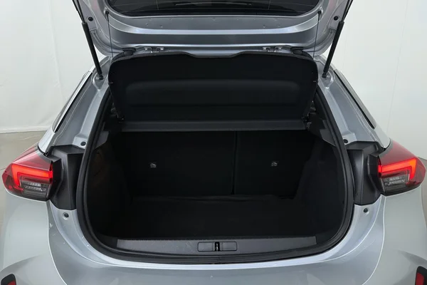 Opel Corsa (2025) — foto 16 van 20