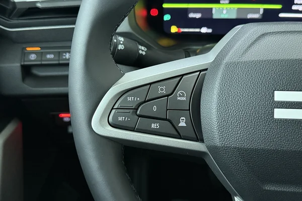 Dacia Bigster Hybrid (2026) — foto 6 van 16