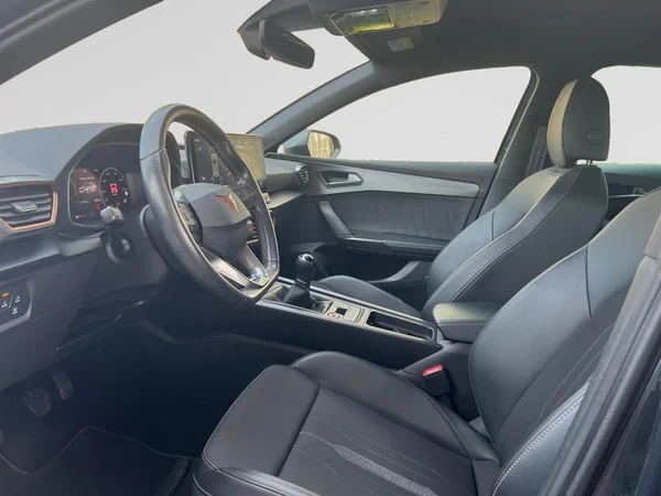 CUPRA Leon (2023) — foto 2 van 24