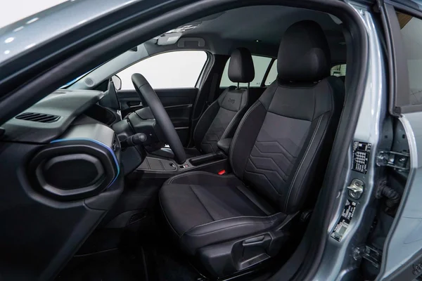Jeep E-Avenger (2024) — foto 5 van 74