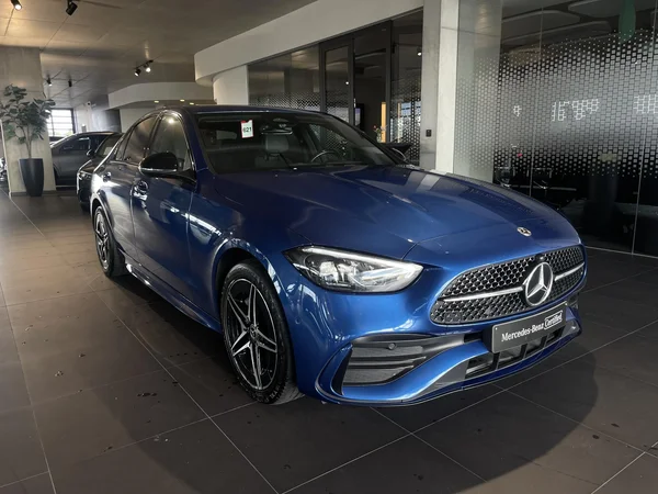Mercedes-Benz C-Klasse (2024) — foto 10 van 16