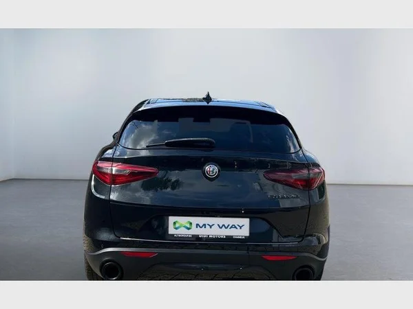 Alfa Romeo Stelvio (2021) — foto 32 van 37