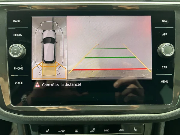 VOLKSWAGEN Tiguan (2023) — foto 3 van 20