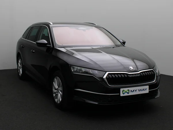 SKODA Octavia Combi (2025) — foto 12 van 23