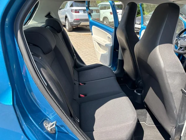 VOLKSWAGEN Up! (2018) — foto 9 van 24