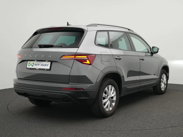 SKODA Karoq (2023) — foto 21 van 27