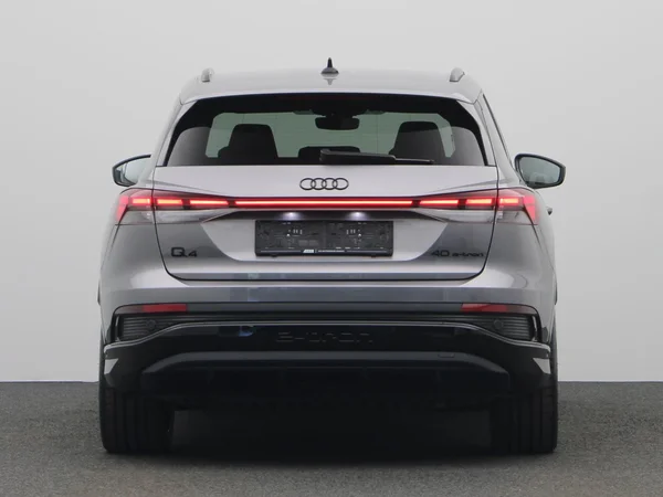 AUDI Q4 e-tron (2024) — foto 23 van 26