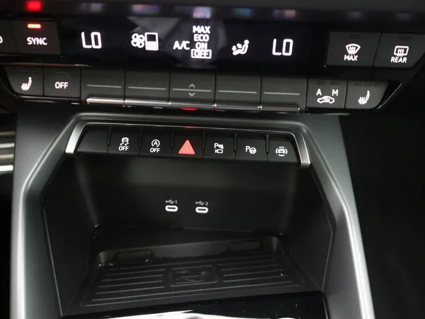 Audi A3 (2025) — foto 10 van 26