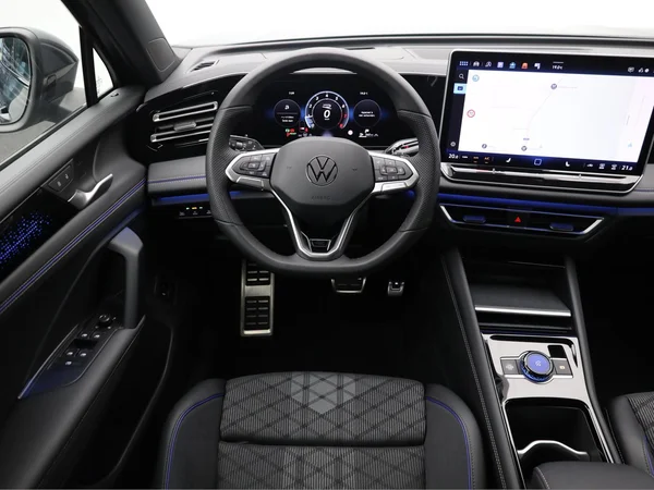 VOLKSWAGEN Tiguan (2024) — foto 6 van 24
