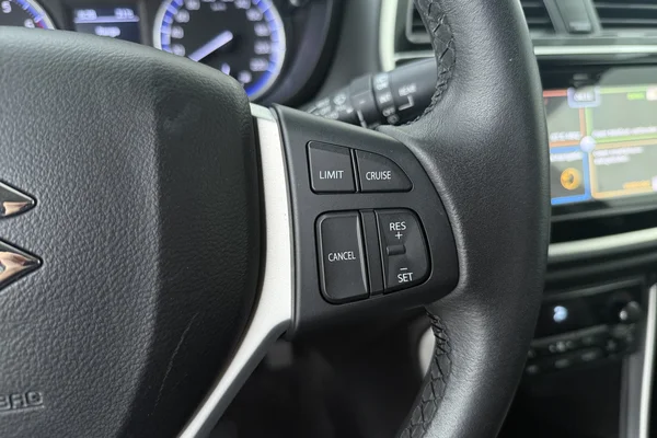 Suzuki SX4 S-Cross (2018) — foto 7 van 21
