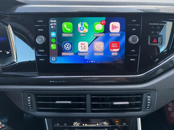 VOLKSWAGEN Polo (2024) — foto 3 van 13