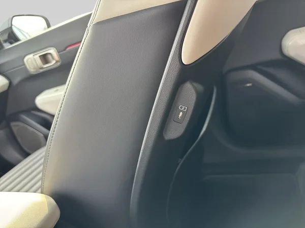 Kia EV4 (2025) — foto 17 van 30