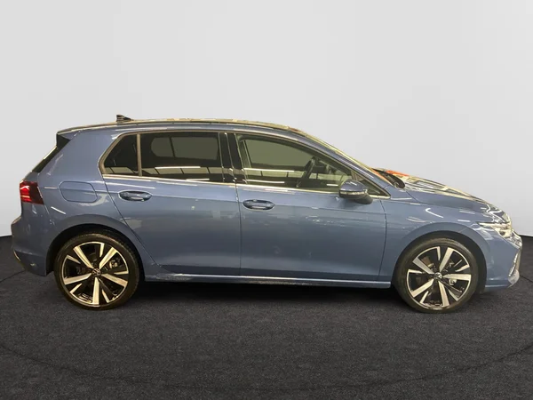 VOLKSWAGEN Golf VIII (2024) — foto 19 van 24