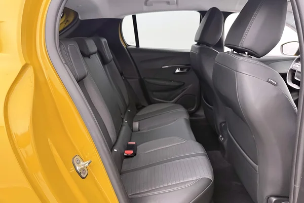 Peugeot 208 (2021) — foto 2 van 23