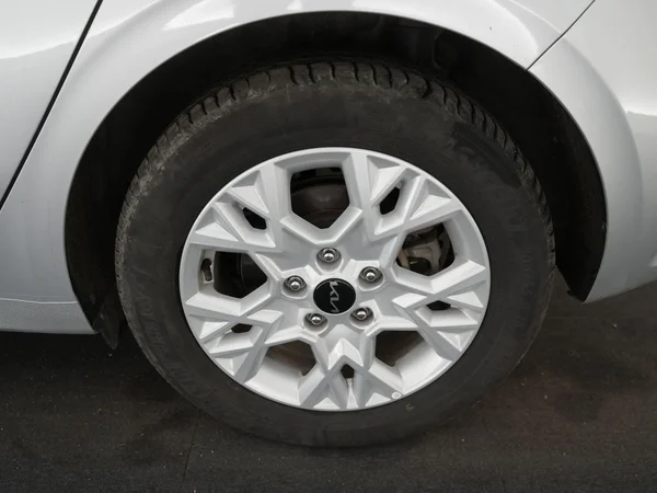 Kia cee'd (2024) — foto 6 van 21