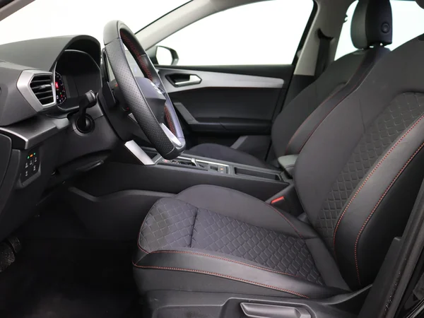 SEAT Leon (2024) — foto 2 van 27