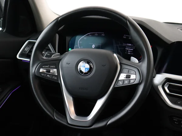 BMW 320 (2021) — foto 14 van 29