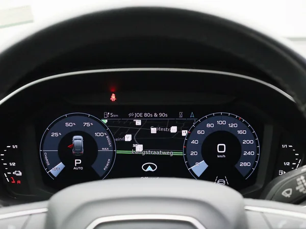 Audi Q3 (2023) — foto 2 van 42