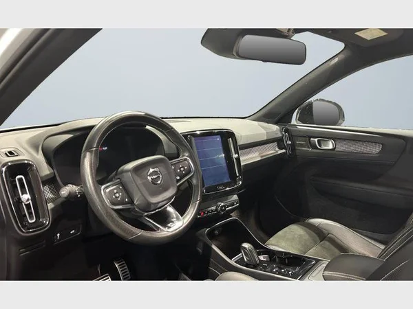 Volvo XC40 (2018) — foto 29 van 30