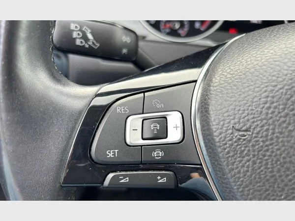 VOLKSWAGEN Golf VII (2019) — foto 19 van 31