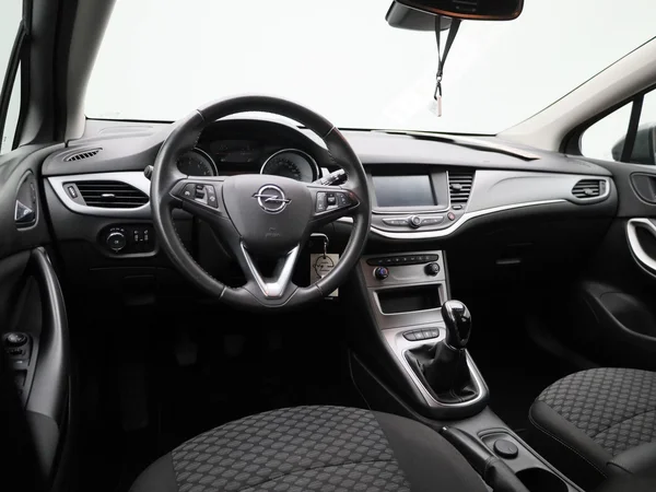 Opel Astra (2021) — foto 27 van 29