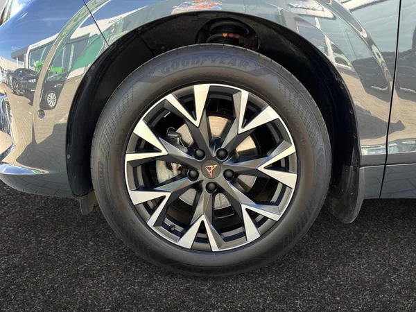 CUPRA Terramar (2025) — foto 13 van 21