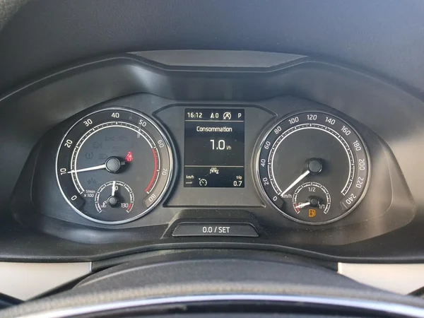 SKODA Kamiq (2021) — foto 16 van 17