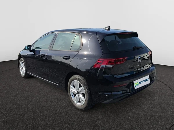 VOLKSWAGEN Golf VIII (2023) — foto 18 van 24